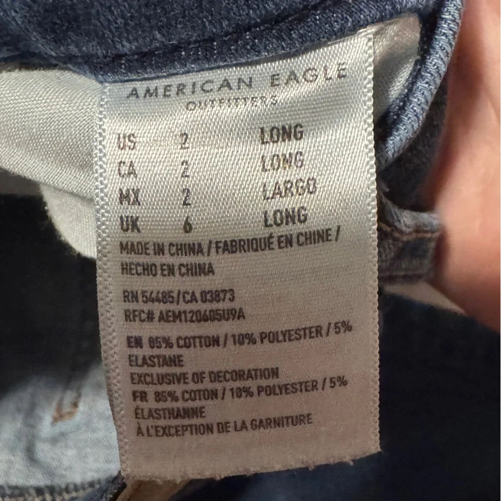 American Eagle Raw Hem Curvy Super Hi-Rise Jegging Next Level Stretch Size 2 EUC
